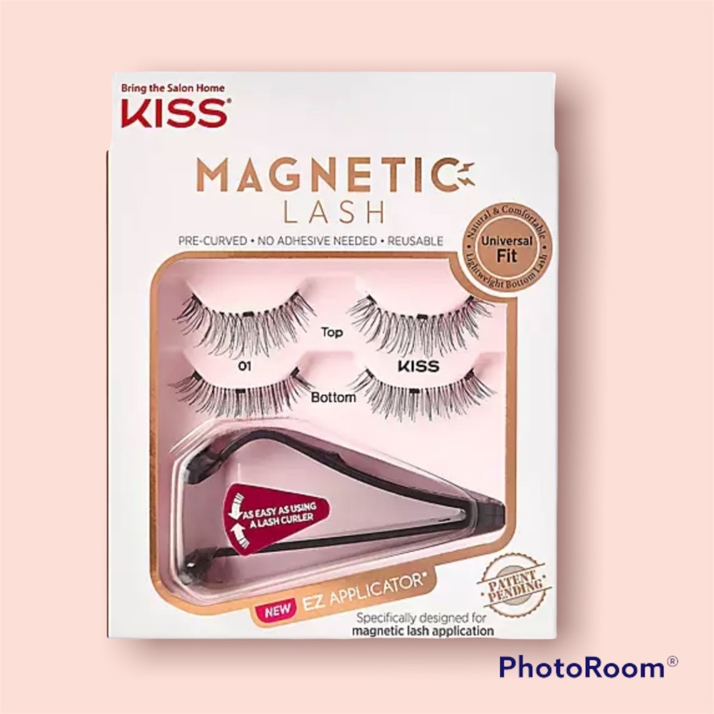 NWT Kiss Magnet Eyelashes with applicator